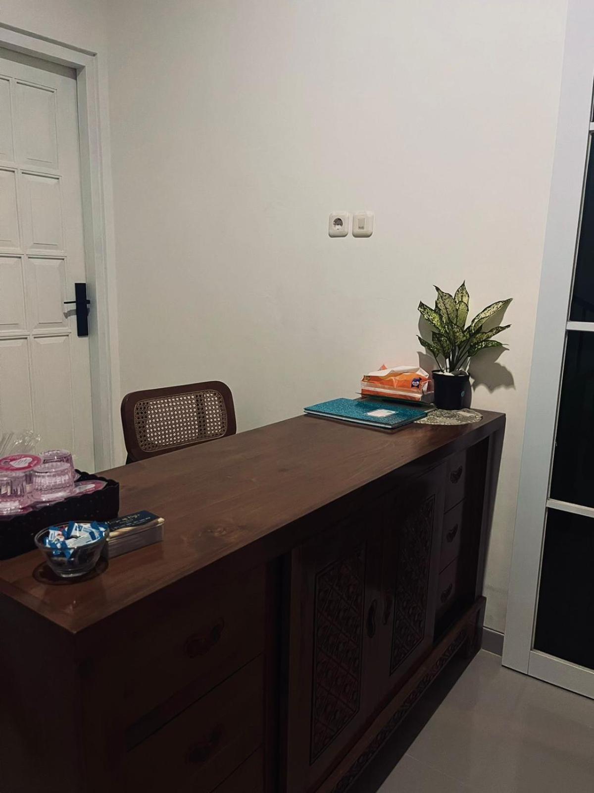House Of Bedjo Powered By Cocotel Jogjacarta Exterior foto