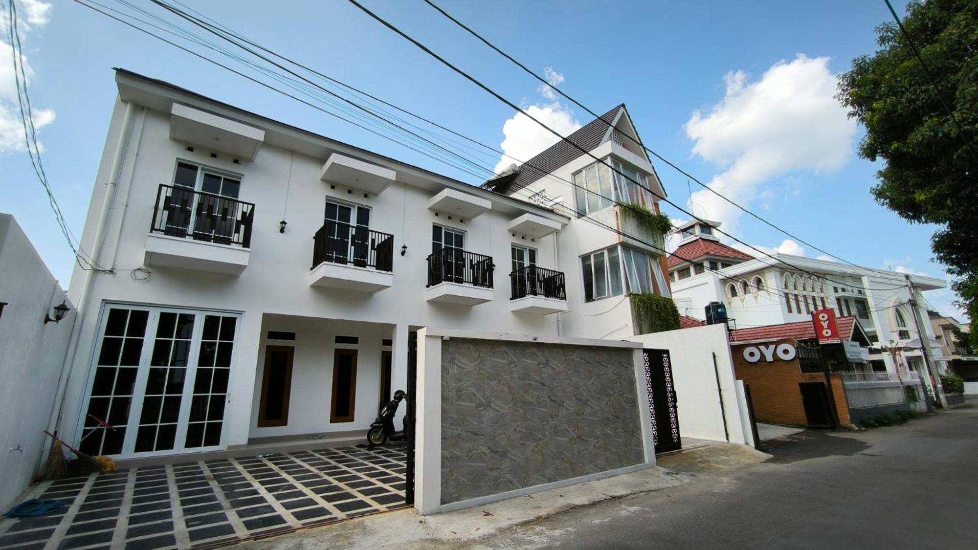 House Of Bedjo Powered By Cocotel Jogjacarta Exterior foto